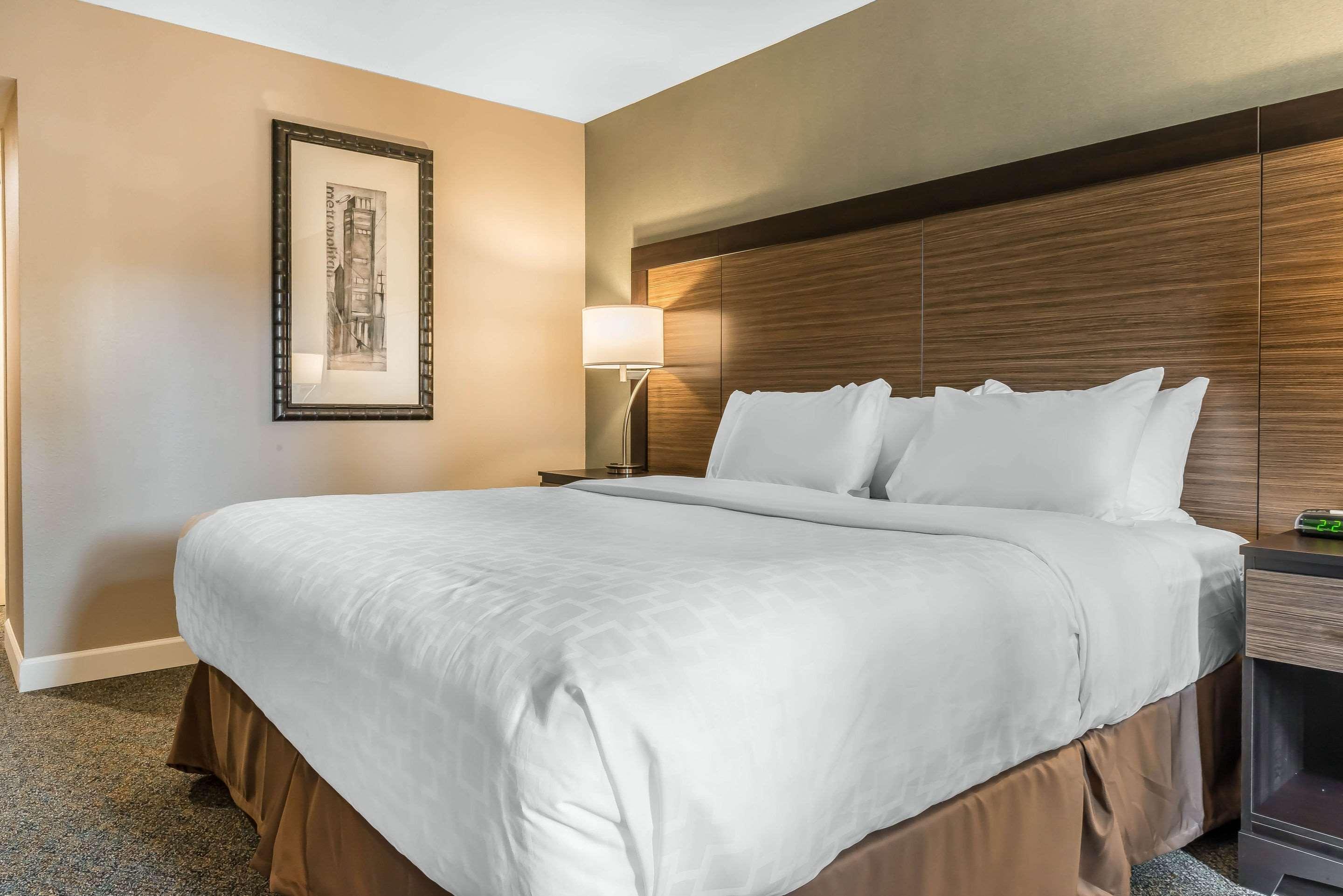 Clarion Inn Belle Vernon Экстерьер фото